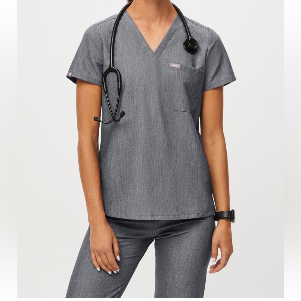 FIGS Catarina- One-Pocket Women’s Scrub Top